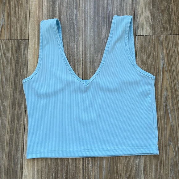 Women’s SHEIN Blue Crop Top - Picture 4 of 6